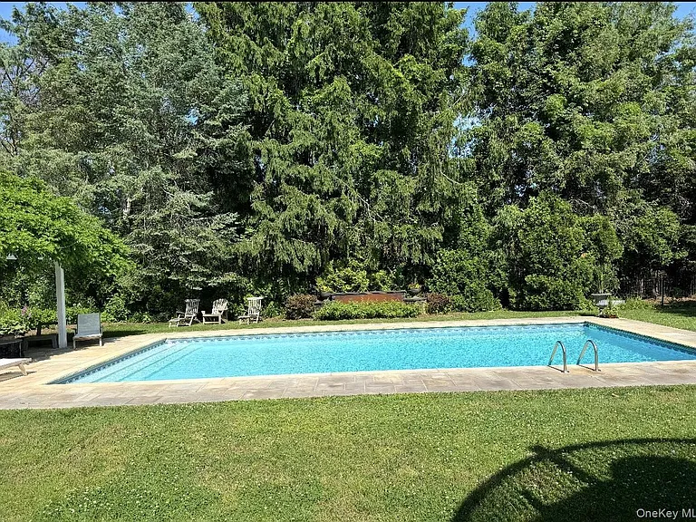 2465 Fairway Dr — Photo 33