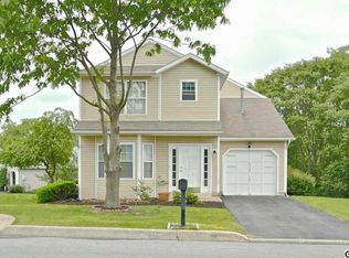 6228 N Highlands Cir, Harrisburg, PA 17111