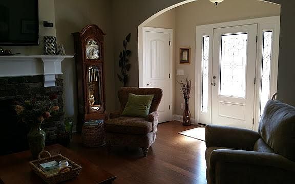 2nd image of 1392 Helmsdale Dr