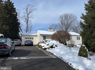 36 N Westview Ave, Feasterville, PA 19053