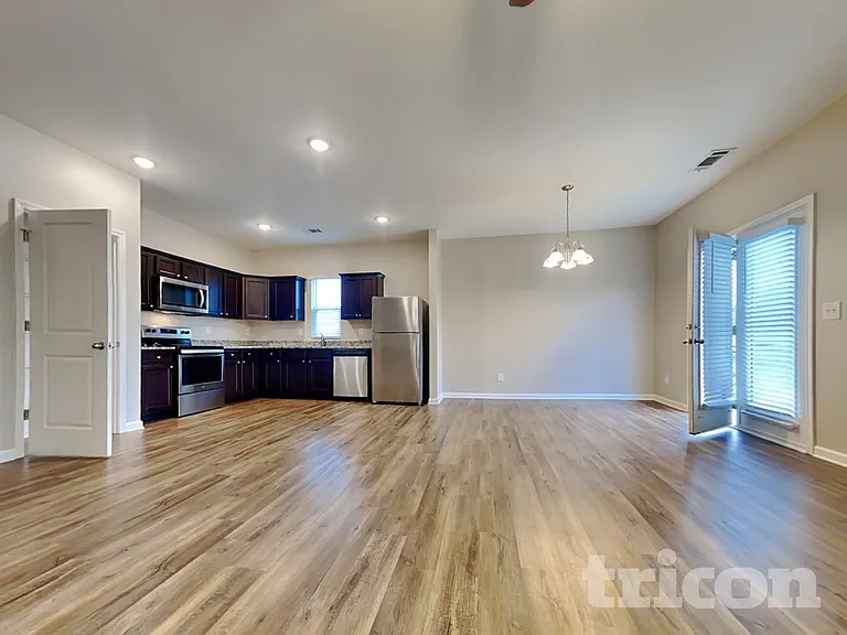 381 Alexander Ln — Photo 3