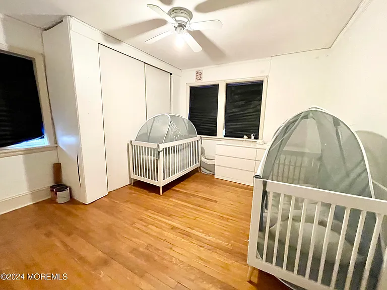 254 Lawrence Ave — Photo 11