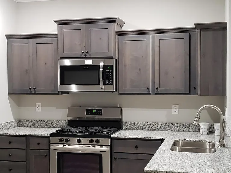 413 Rineel Ave — Photo 6