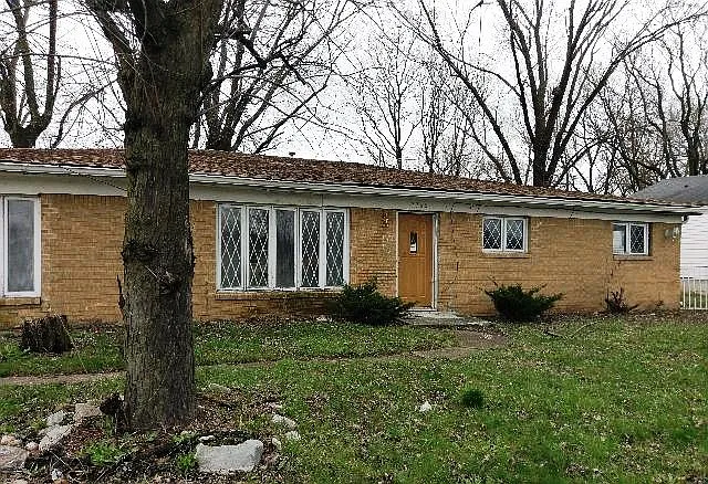 2755 N Keystone Ave photo 1