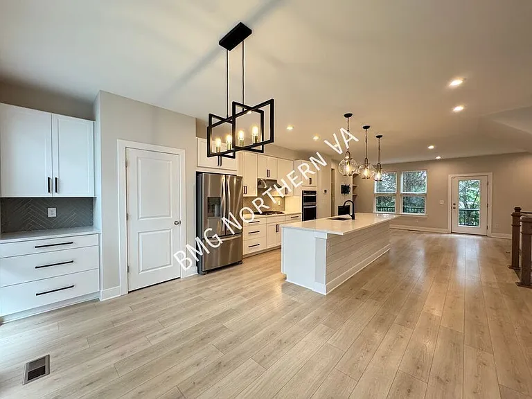 1021 S Taylor Ct — Photo 4