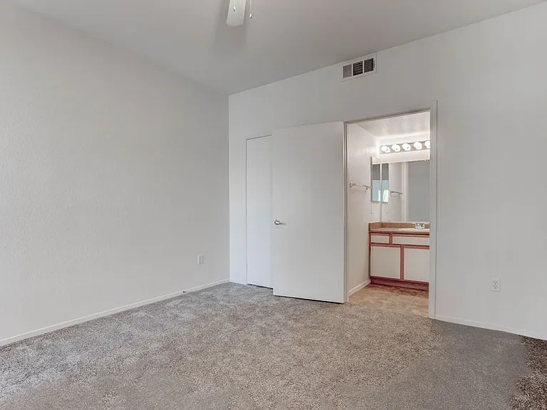 6650 W Warm Springs Rd #1080 — Photo 7