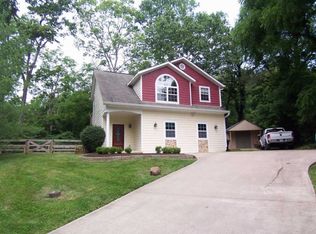 581 Sutton Rd, Cincinnati, OH 45230