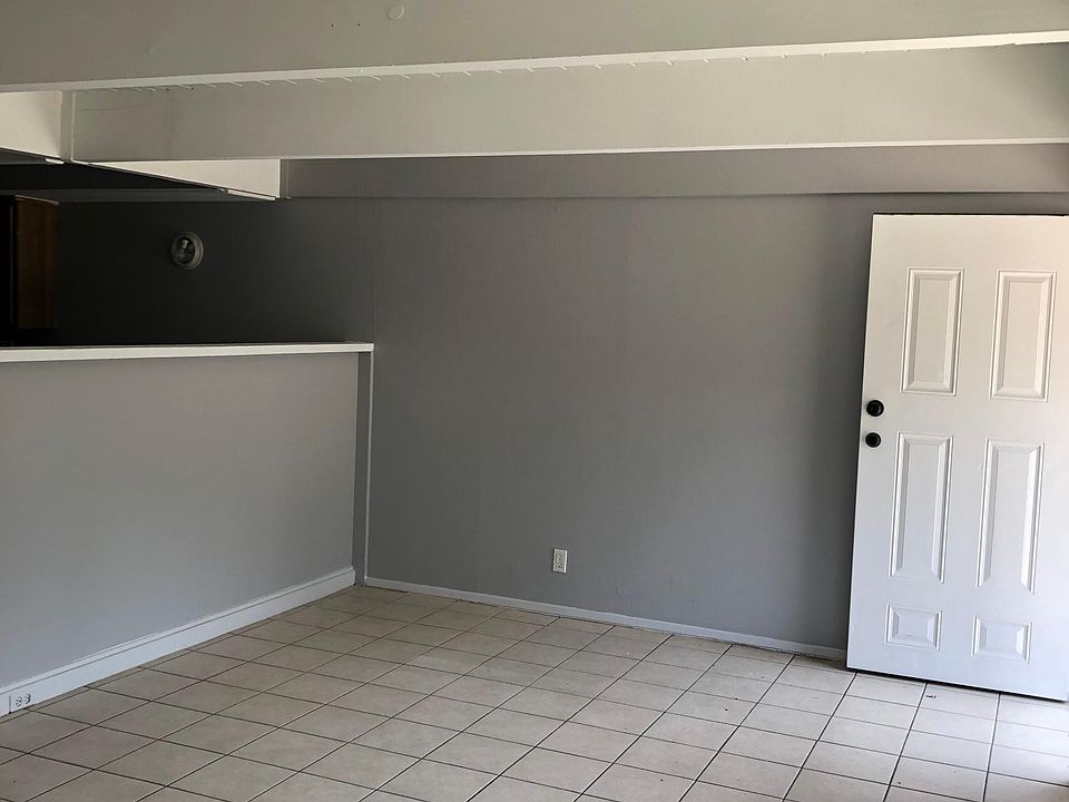 1st image of 992 Emerson St #994