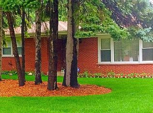 1511 Indian Hill Dr, Schaumburg, IL 60193