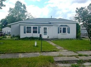 324 4th St, Blanchard, MI 49310