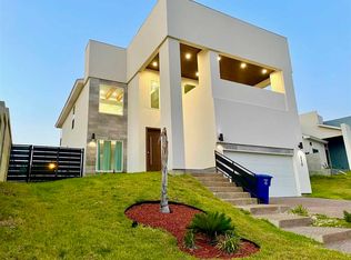 110 Calma Dr, Laredo, TX 78045
