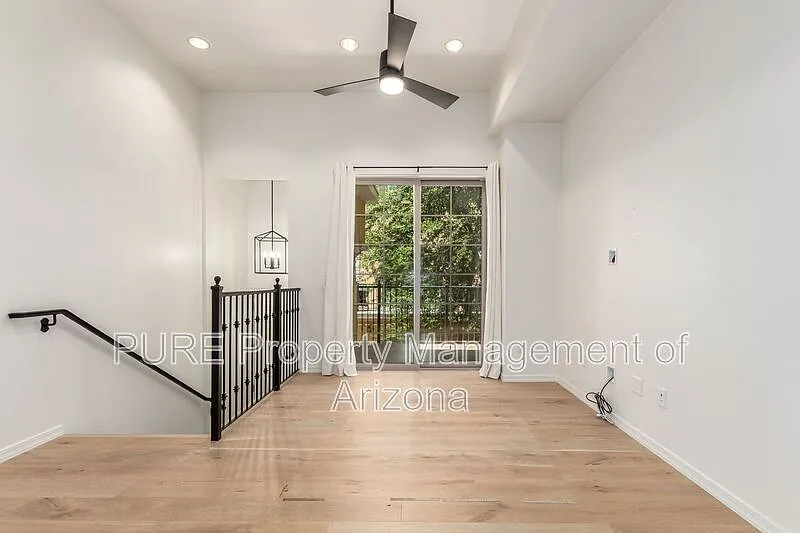 2 bed, 2.5 bath, 1470 sqft, $2,590 — Photo 3