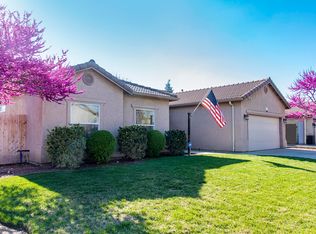 3043 Elsinore St, Tulare, CA 93274