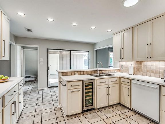 4th image of 6606 Risinghill Dr
