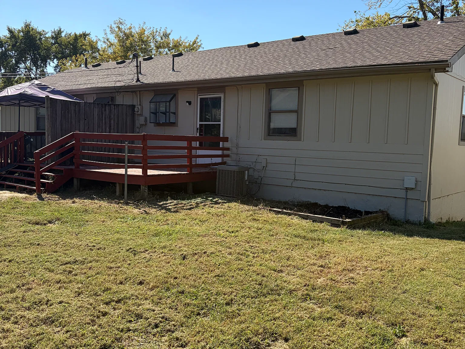 2 bed, 1225 sqft, $1,250 — Photo 1
