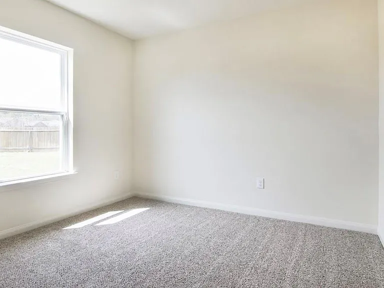 22622 Cloverland Field Dr — Photo 16