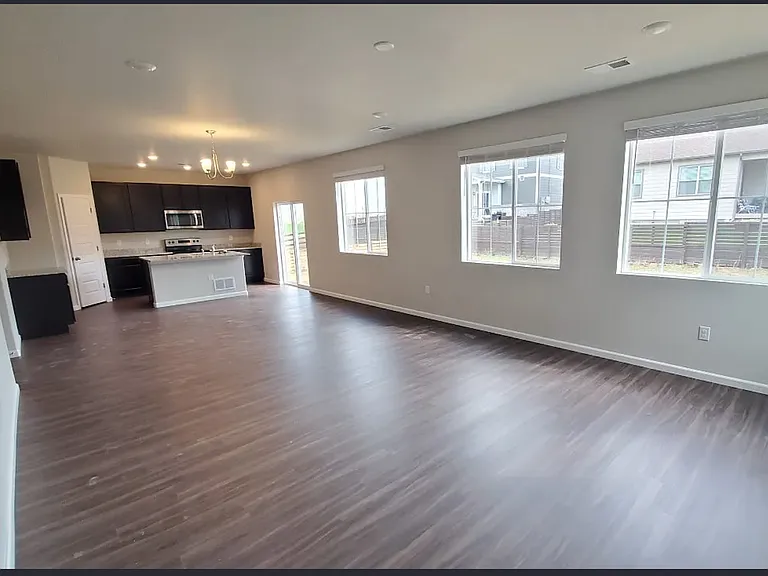 27286 E Bayaud Ave — Photo 2