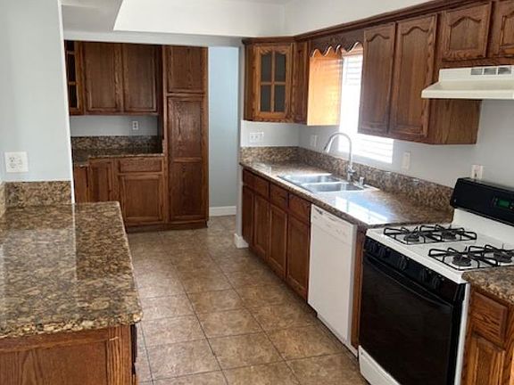3rd image of 1138 Echo Dr