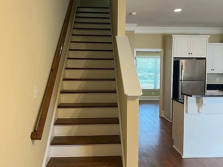 3 Bedroom/3 Bathroom Townhome Minutes from the Medical District — Photo 16