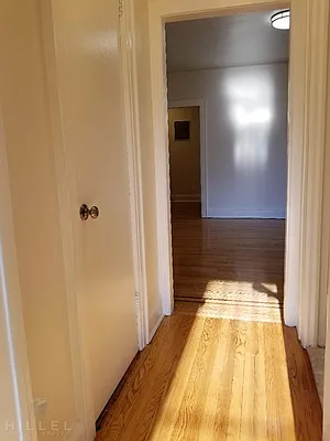 Rented by Hillel Realty Group | media 19