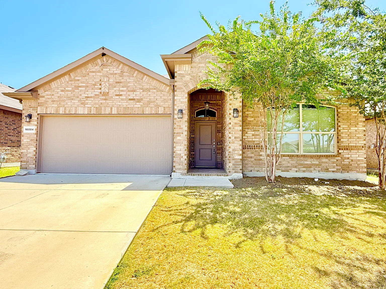 4 bed, 2463 sqft, $2,800 — Photo 1
