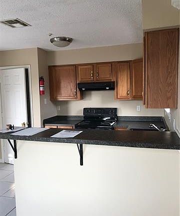 4th image of 1736 Burnley Dr