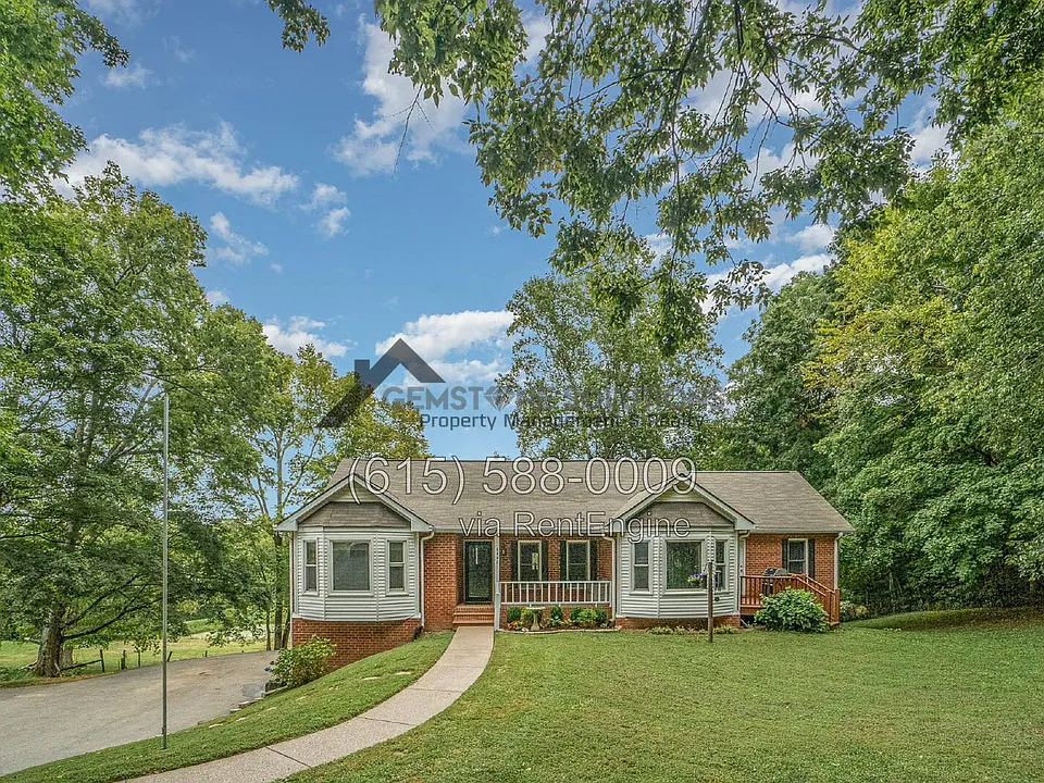 4446 Pratt Ln