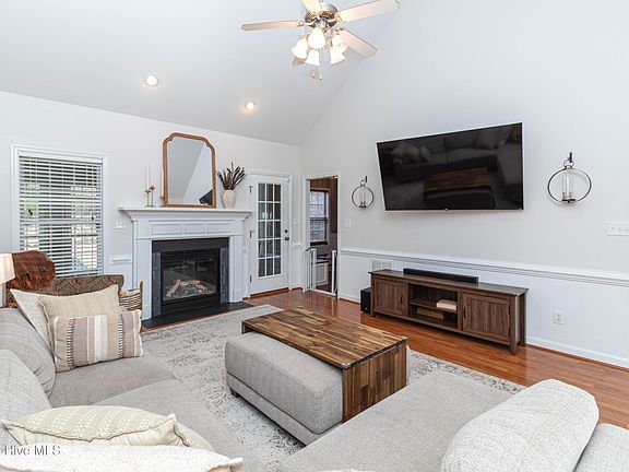 4th image of 113 Beatrice Drive