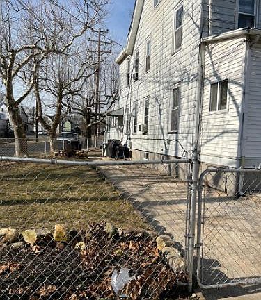 2nd image of 2269 37th St