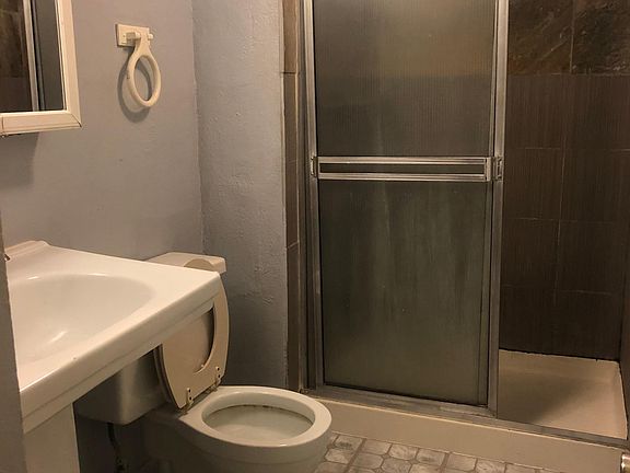 lower floor shower
