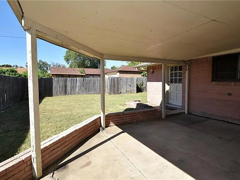 508 Worcester Way — Photo 11