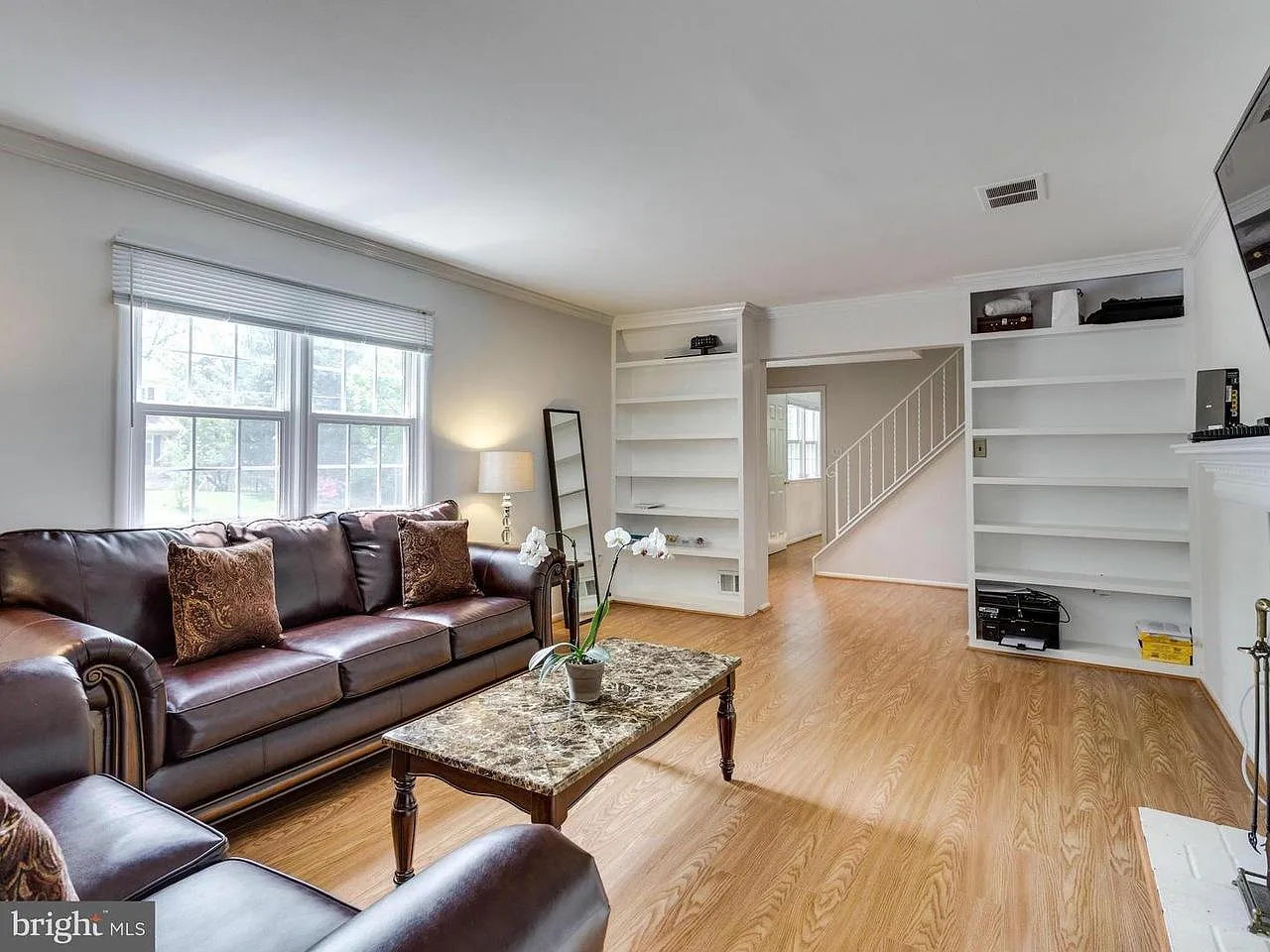 5 bed, 3.5 bath, 3200 sqft, $5,200 — Photo 4