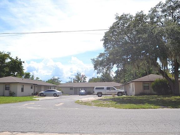 4th image of 32714 Blossom Ln