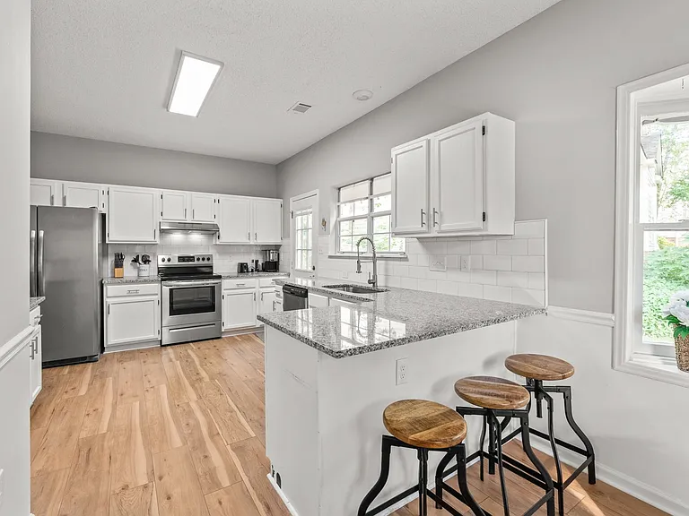 9701 Little River Ct — Photo 12