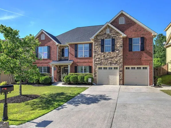 136 Caledonian Cir, Dallas, GA 30132