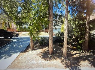 736 Brentwood Dr, Lake Arrowhead, CA 92352