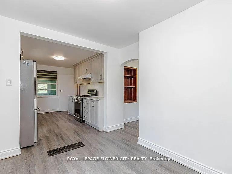 37 Warwick Rd — Photo 10