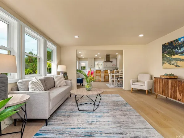 679 Kihapai St APT D, Kailua, HI 96734