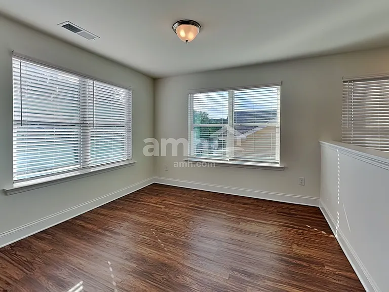 1159 Ashlyn Ct — Photo 10