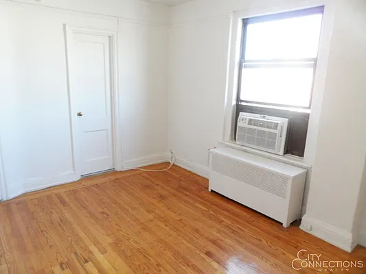 Rented by City Connections Realty | media 19