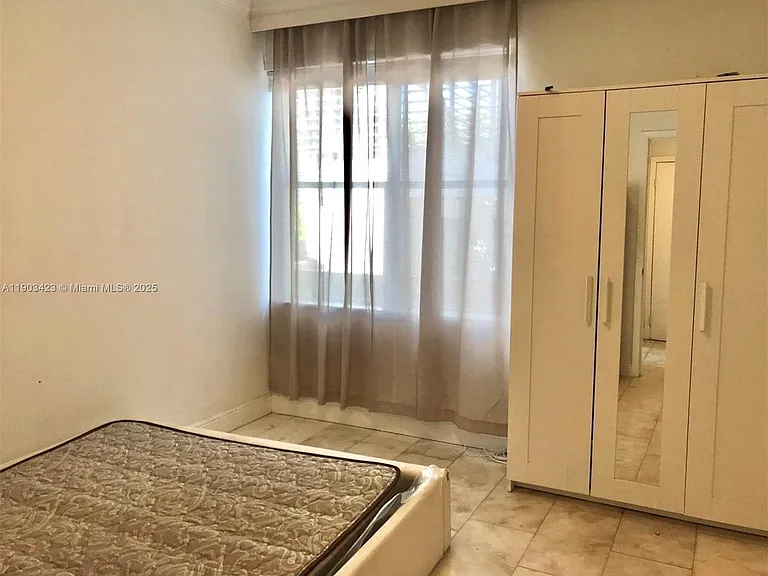 1502 Jefferson Ave #104 — Photo 6