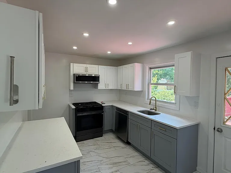 510 Hory St — Photo 13