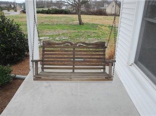 355 Point Rd, Portland, TN 37148