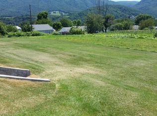 118 Spring St, Narrows, VA 24124