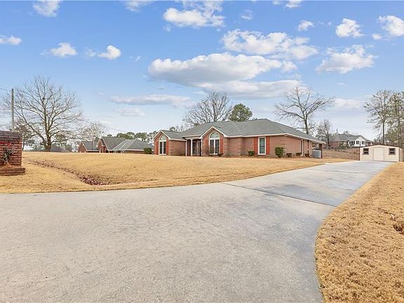 2nd image of 499 Lee Road 550