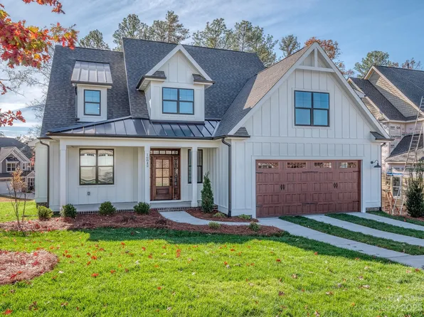 16842 Harbor View Rd, Charlotte, NC 28278