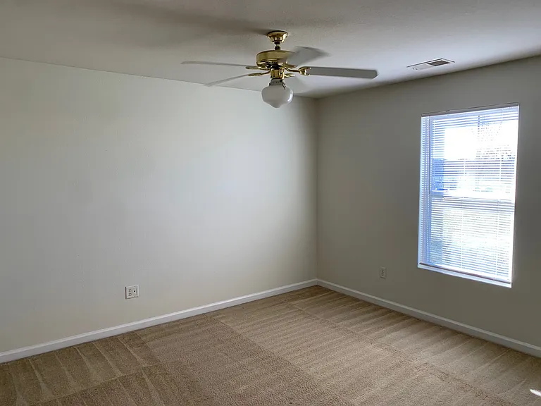 1619 RT Dunn Drive — Photo 5
