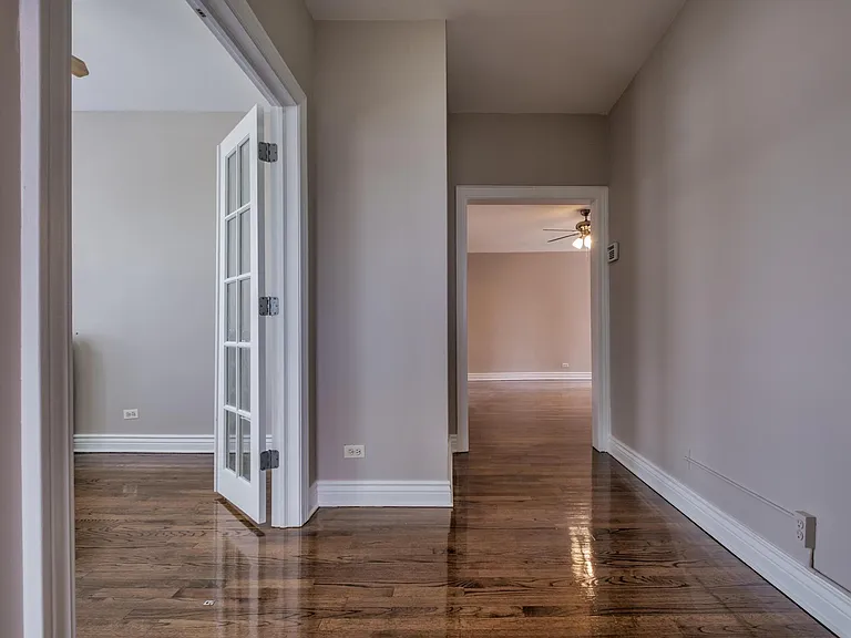 2450 W Addison St #2A — Photo 9