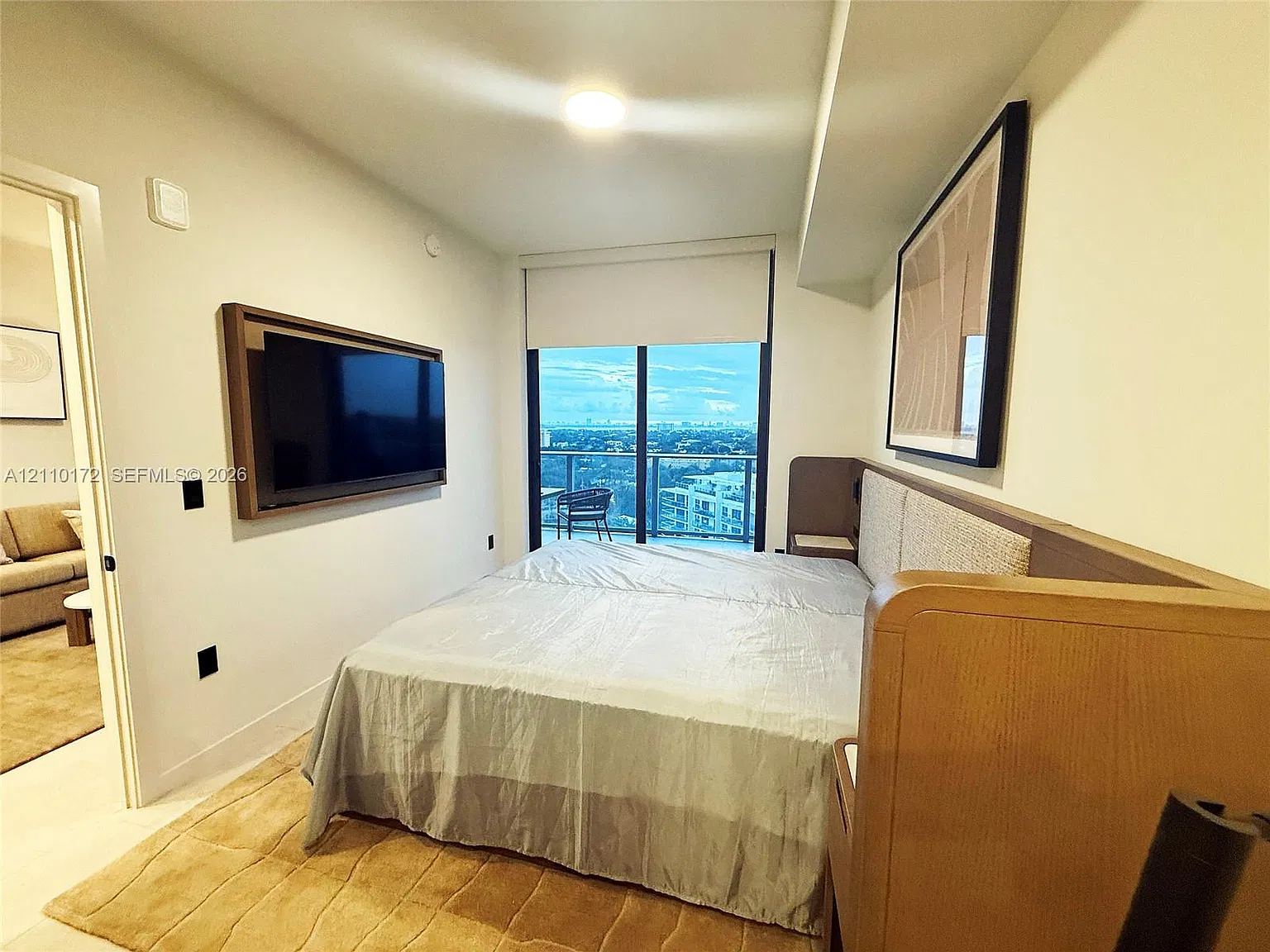 1 bed, 2.0 bath, 679 sqft, $4,000 — Photo 3