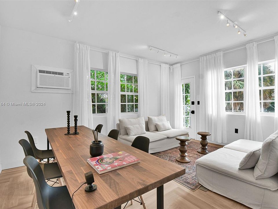 1st image of 1551 Michigan Ave APT 14